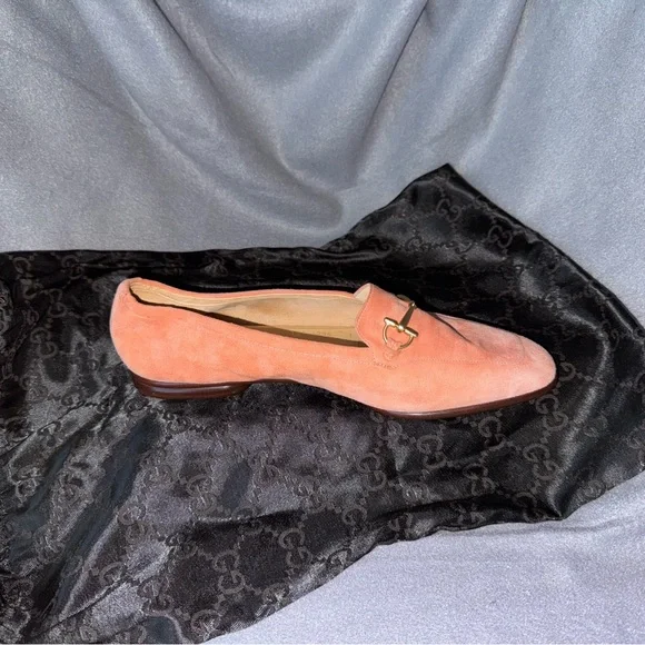 VTG GUCCI Pastel Pink Gold Tone Horsebit Suede Soft Loafers 37 7